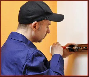 New York Emergency Lock And Locksmith New York, NY 212-918-5482 - 17-locksmith-service